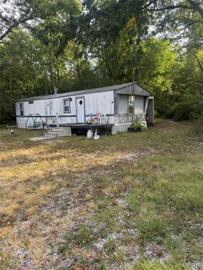 10444 Slant Road, Carlyle, IL 62231 Main Photo
