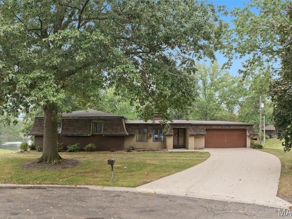 2007 Main Drive, Highland, IL 62249