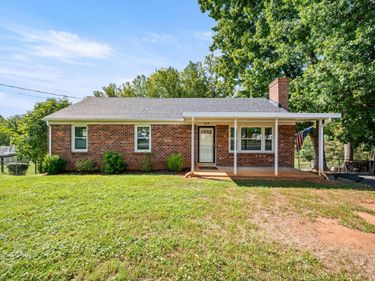 200 Omega Drive, Lynchburg, VA 24504