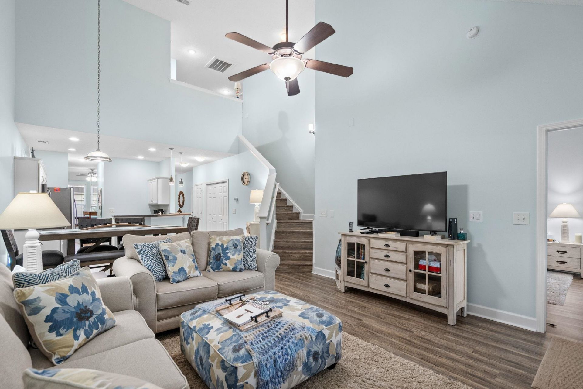 6095 Catalina Dr. Photo 12