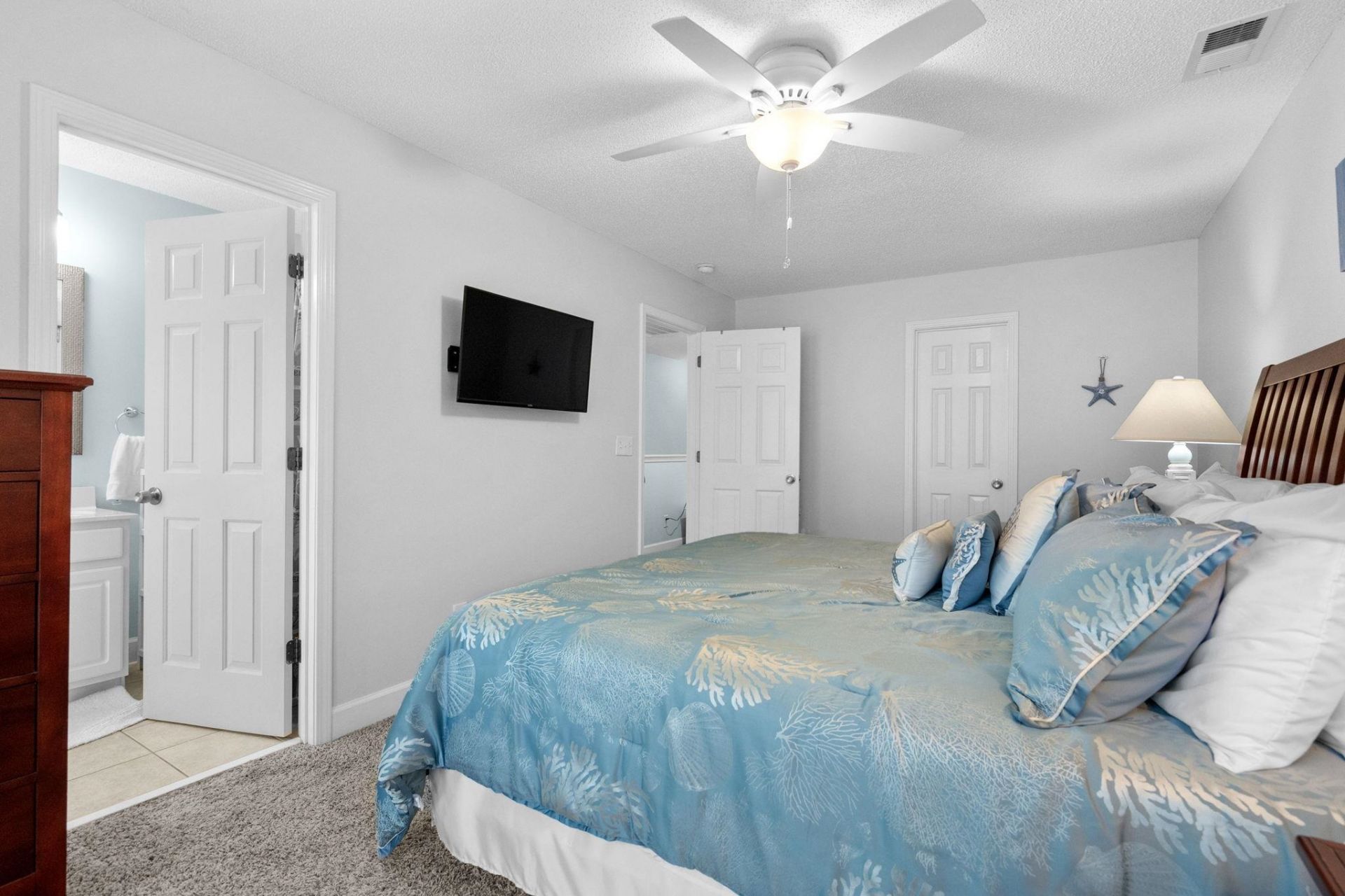 6095 Catalina Dr. Photo 23