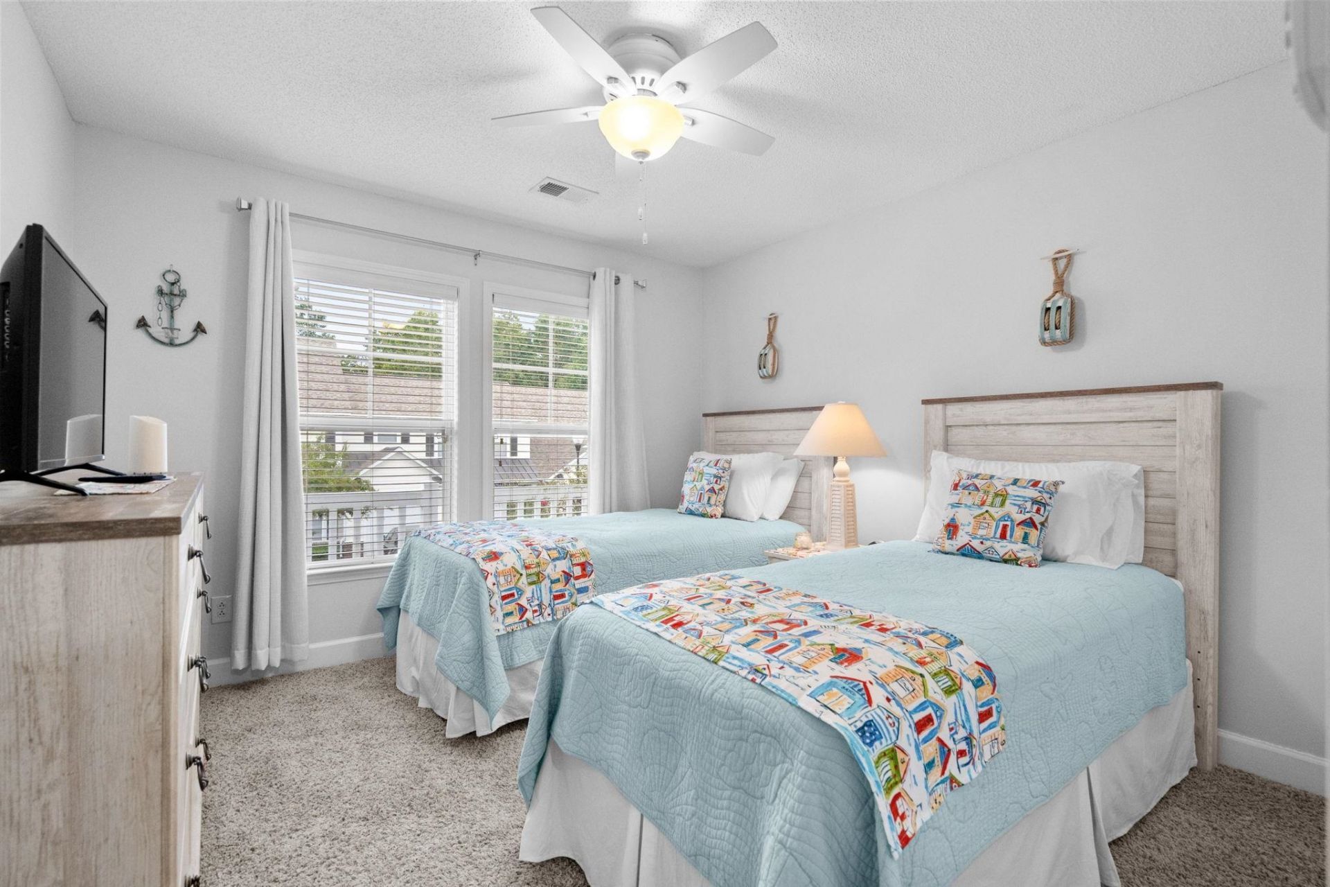 6095 Catalina Dr. Photo 26