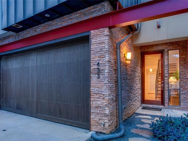 433 Trinity River Circle, Dallas, TX 75203