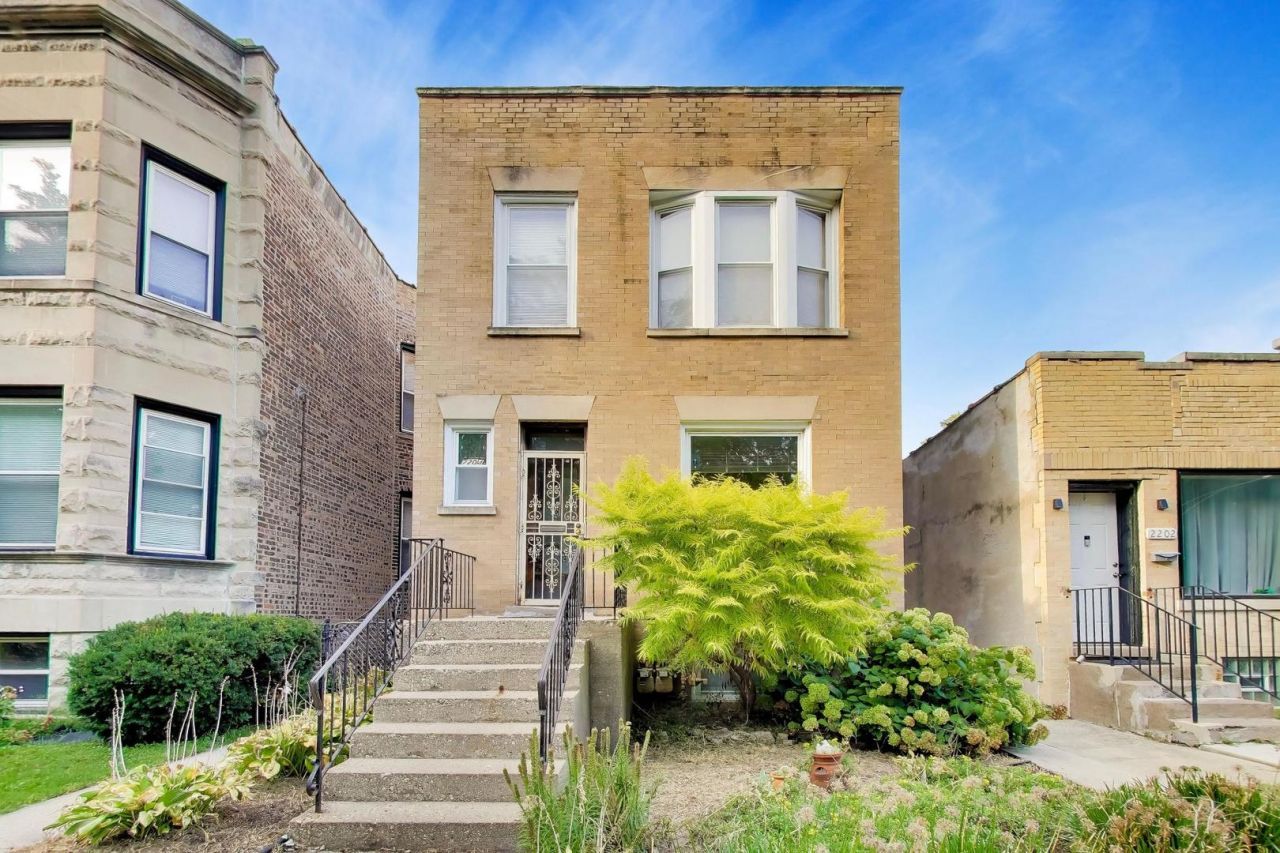 2204 W 37th Street, Chicago, IL 60609 Main Photo