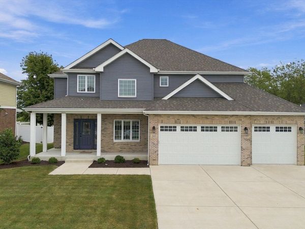 207 Hickory Street , Peotone, IL 60468