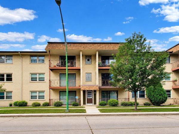 4540 N Linder Avenue, Unit 2D, Chicago, IL 60630