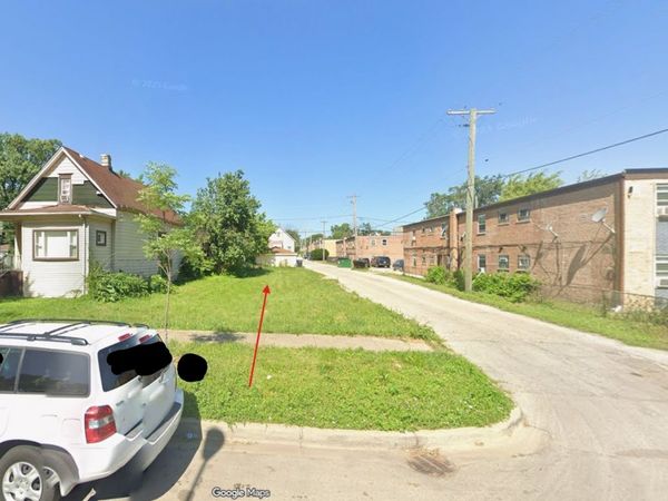 6630 S Hartwell Avenue , Chicago, IL 60637