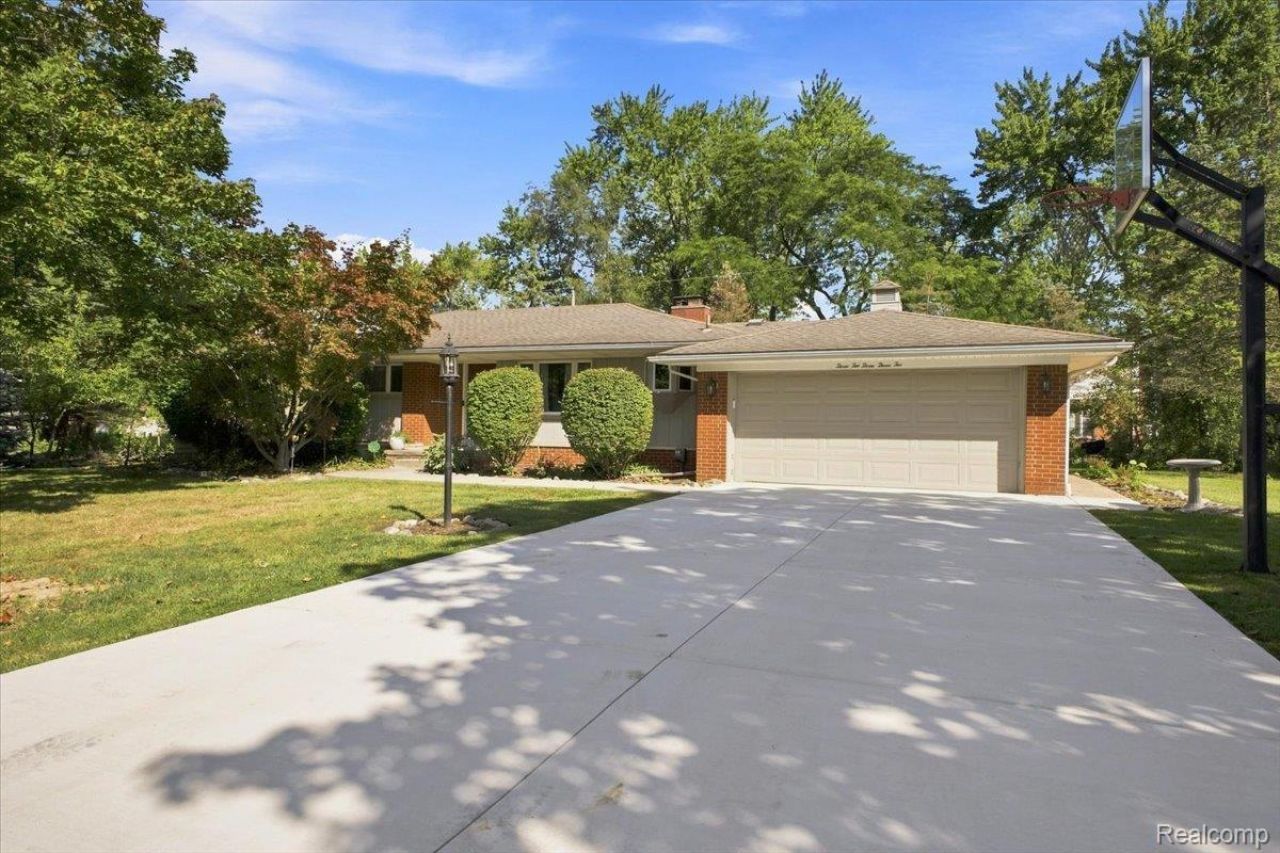 32332 Baintree Road, Farmington Hills, Mi 48334 Main Photo