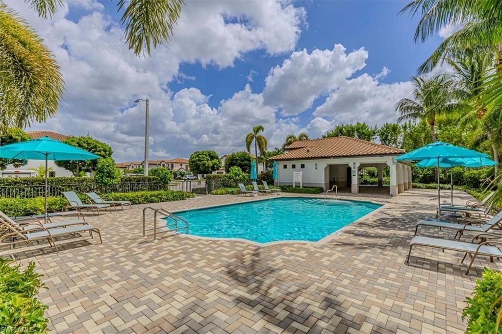 8732 Madrid Cir, Naples, FL 34104 Photo