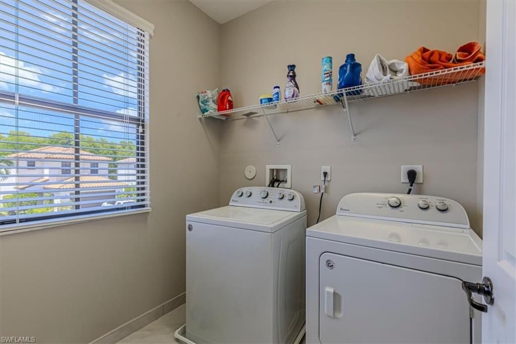 8732 Madrid Cir, Naples, FL 34104 Photo
