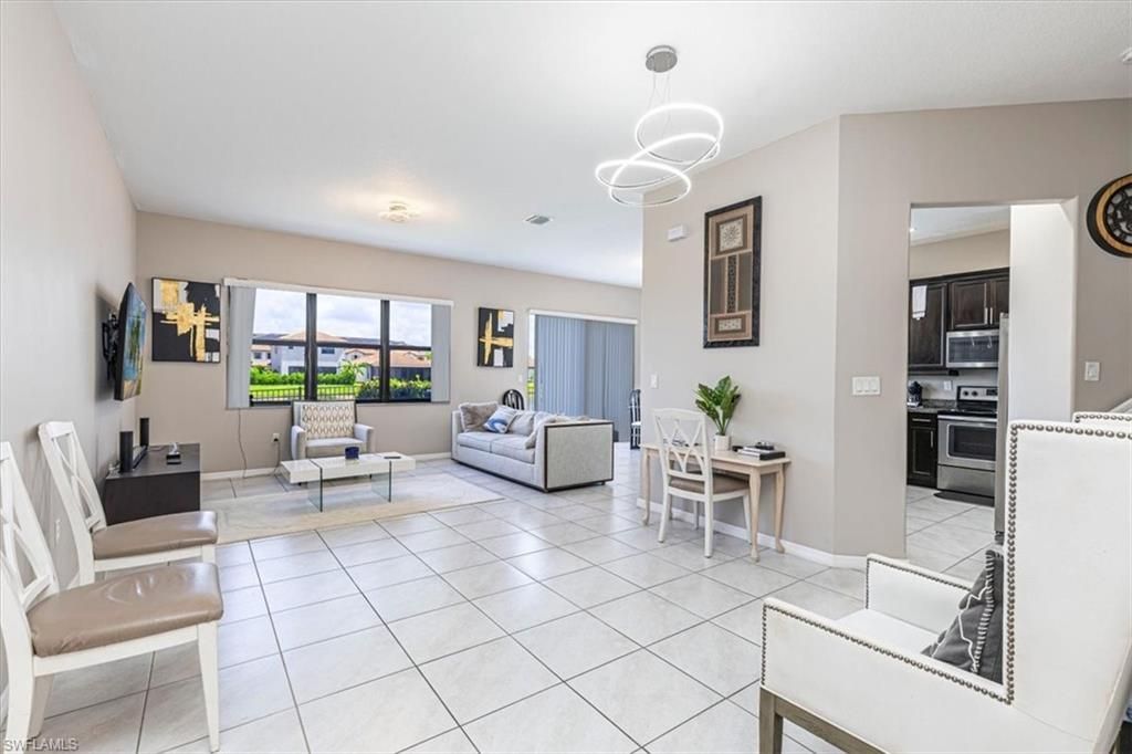 8732 Madrid Cir, Naples, FL 34104 Photo