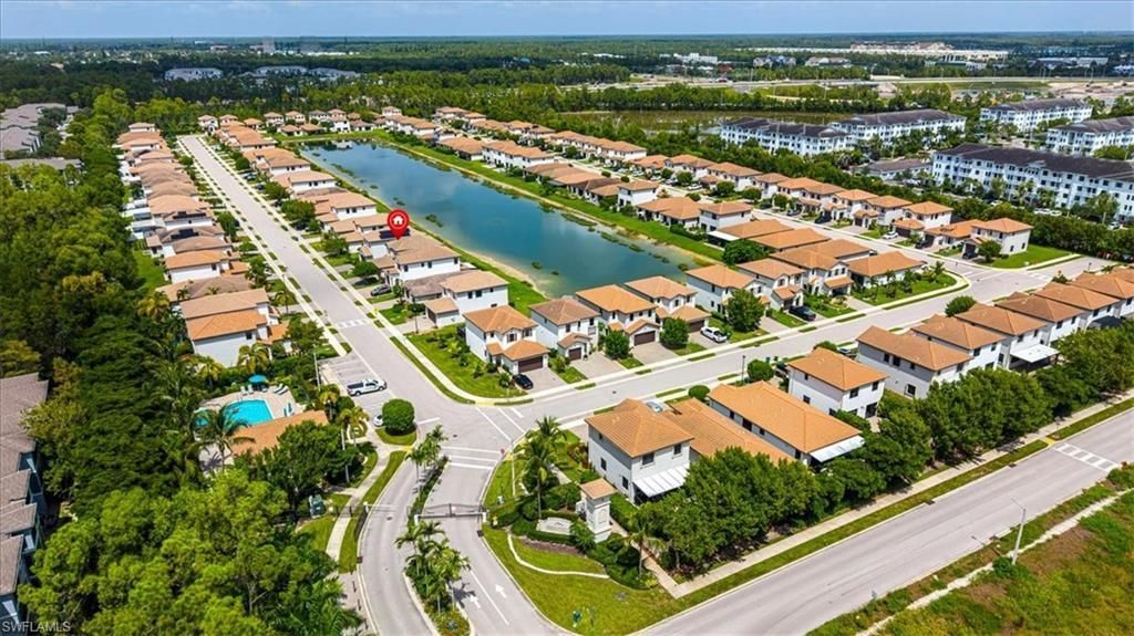 8732 Madrid Cir, Naples, FL 34104 Photo