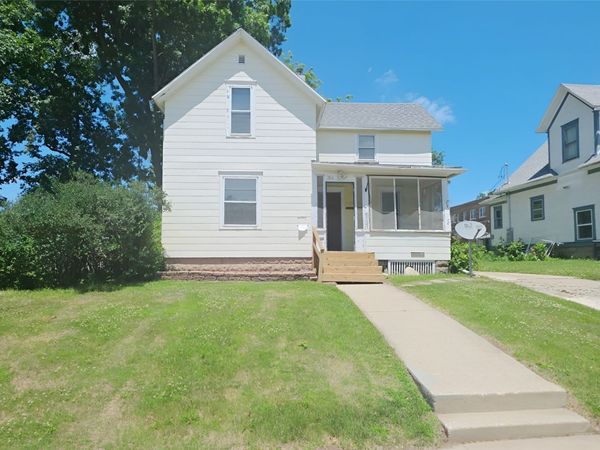 1614 8th Avenue S, Fort Dodge, IA 50501