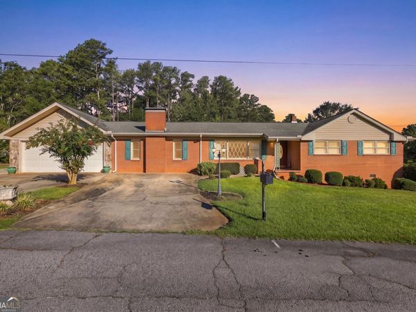 49 Jones Street, Toccoa, GA 30577
