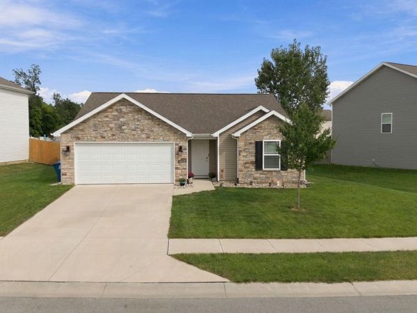 2302 Plateau Pointe, Fort Wayne, IN 46808
