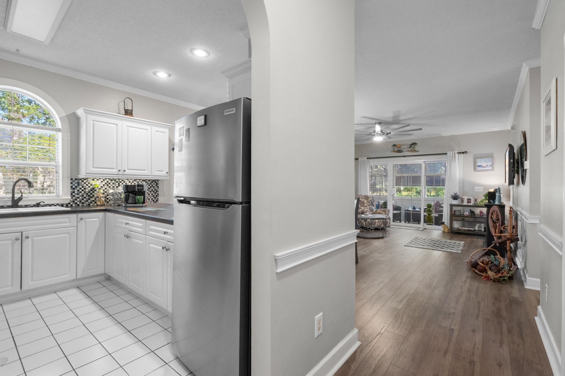 4221 Hibiscus Dr. Photo 4