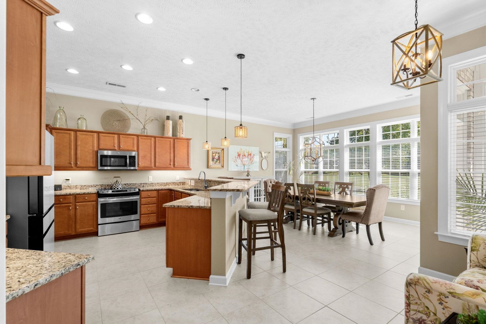 4025 Girvan Dr.  Photo 14