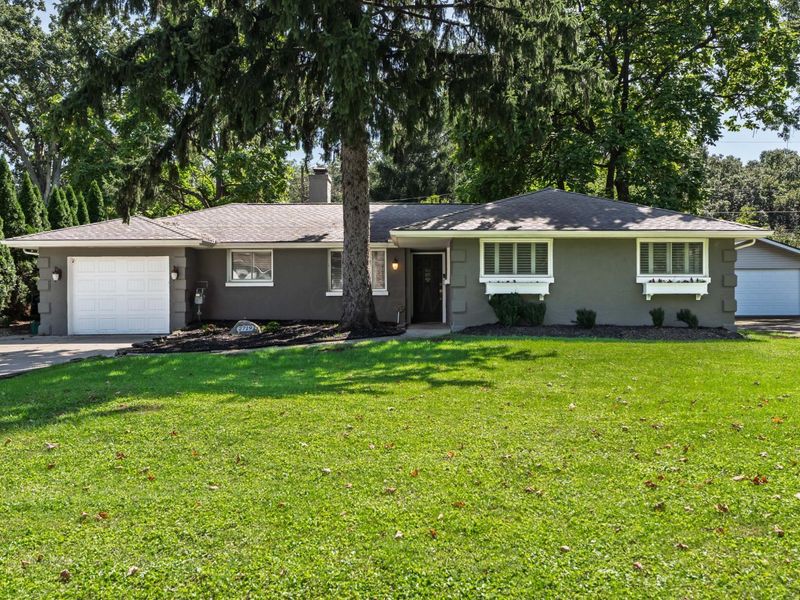 2719 Lakewood Drive, Columbus, OH 43231 Photo 2