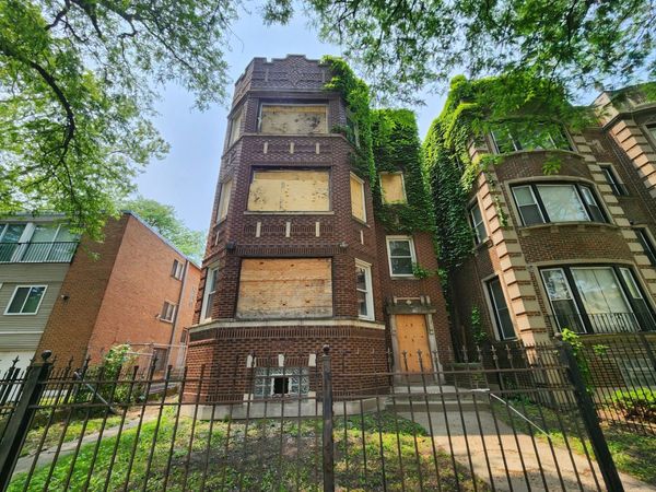 7952 S Langley Avenue , Chicago, IL 60619