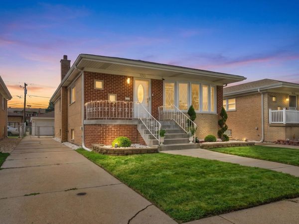 550 Yates Avenue , Calumet City, IL 60409