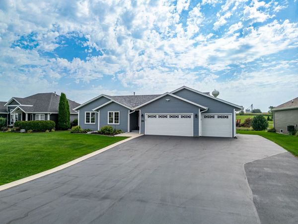 1702 Lorimar Drive , Durand, IL 61024