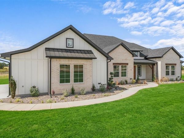 1054 Dixie Estates Way, Whitesboro, TX 76273