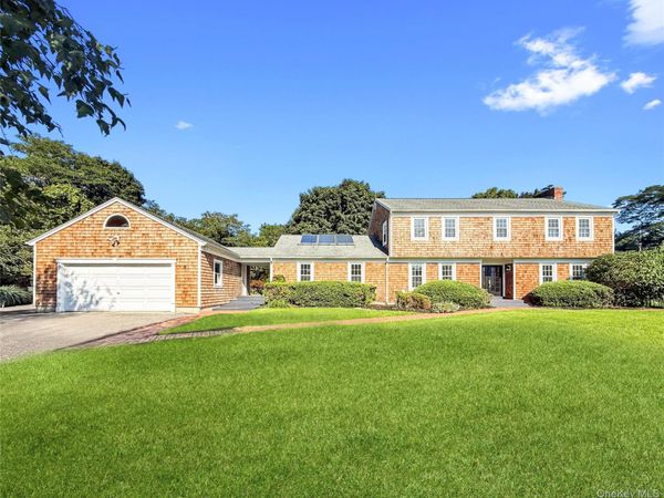 5 Buttercup Lane , Westhampton, NY 11977