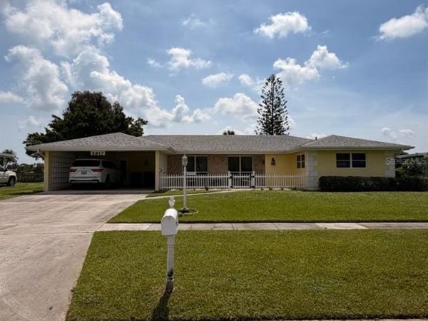 2917 SE SAN JERONIMO ROAD, PORT ST LUCIE, FL 34952