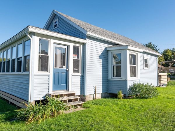 10 Russell Stage Rd, Blandford, MA 01008