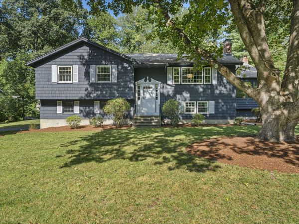 5 Cowdrey Ln, Acton, MA 01720