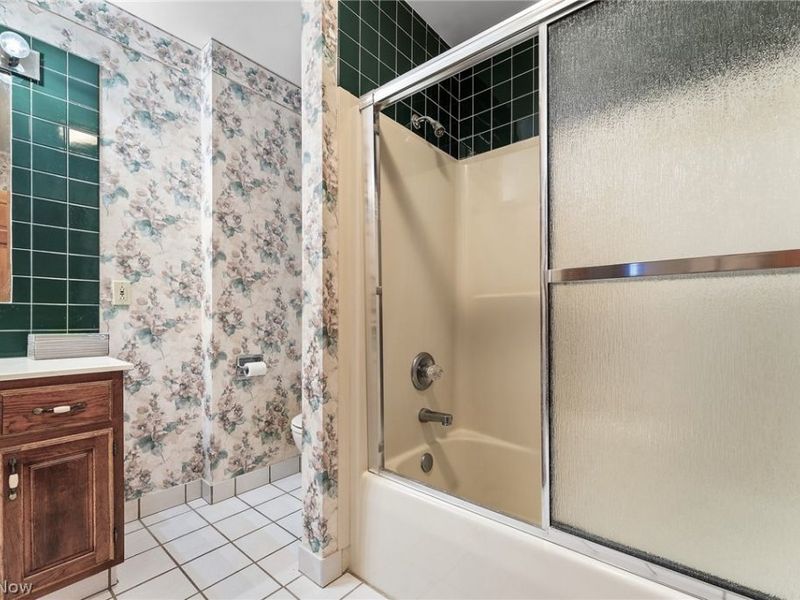 594 Shadydale Drive, Canfield, OH 44406 Photo 16