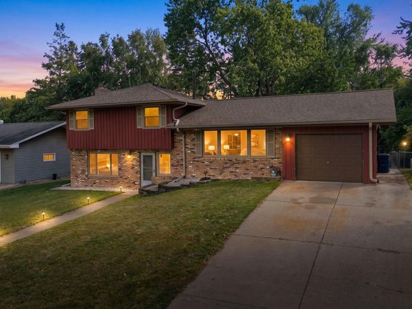1531 15th Street NW, New Brighton, MN 55112