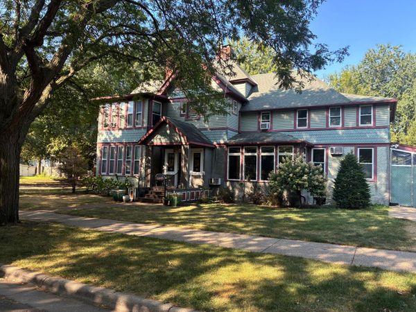 1857 Carroll Avenue , Saint Paul, MN 55104