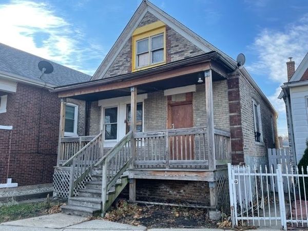 1350 N Monticello Avenue , Chicago, IL 60651