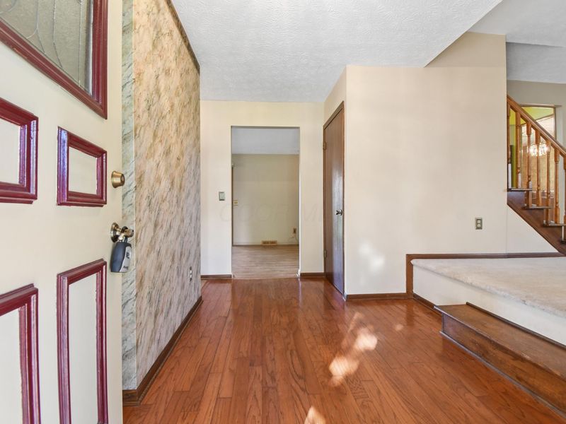 82 Imperial Drive SW, Etna, OH 43062 Photo 5