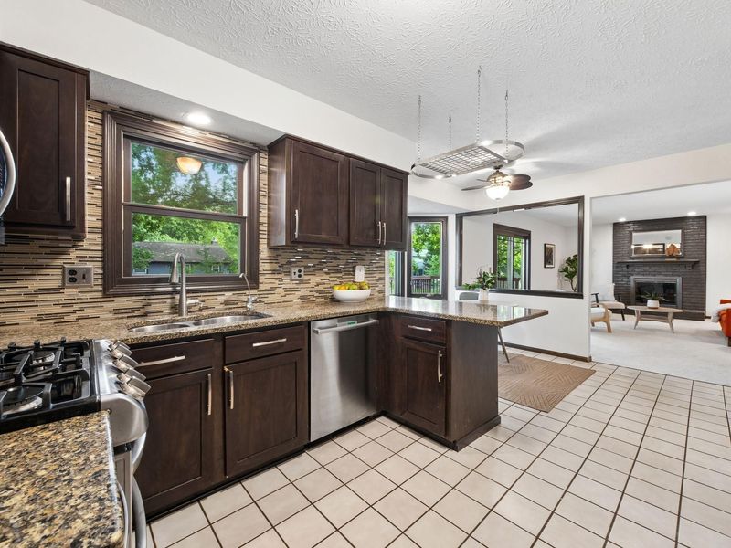 622 Valley Forge Court, Westerville, OH 43081 Photo 11