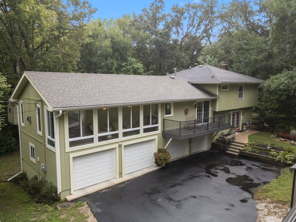 4060 NW 46th Place, Des Moines, IA 50310