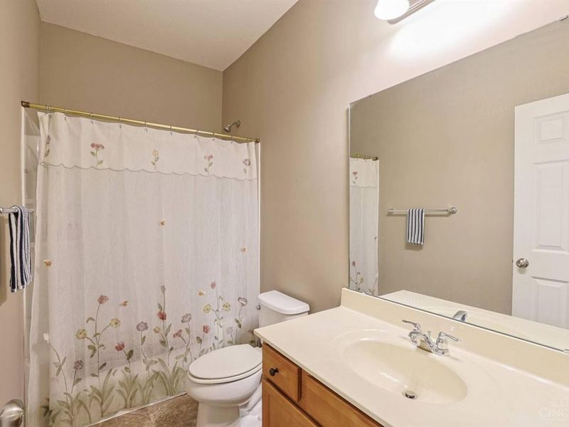954 London Court, Union Township, OH 45245 Photo 12