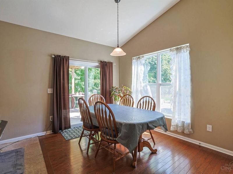 954 London Court, Union Township, OH 45245 Photo 6
