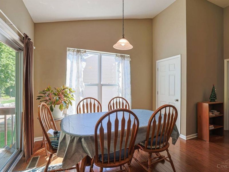 954 London Court, Union Township, OH 45245 Photo 7