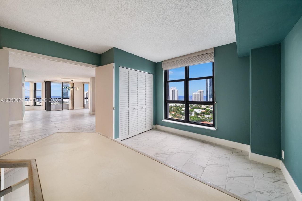 19195 Mystic Pointe Dr , Unit 2406, Aventura, FL 33180 Photo