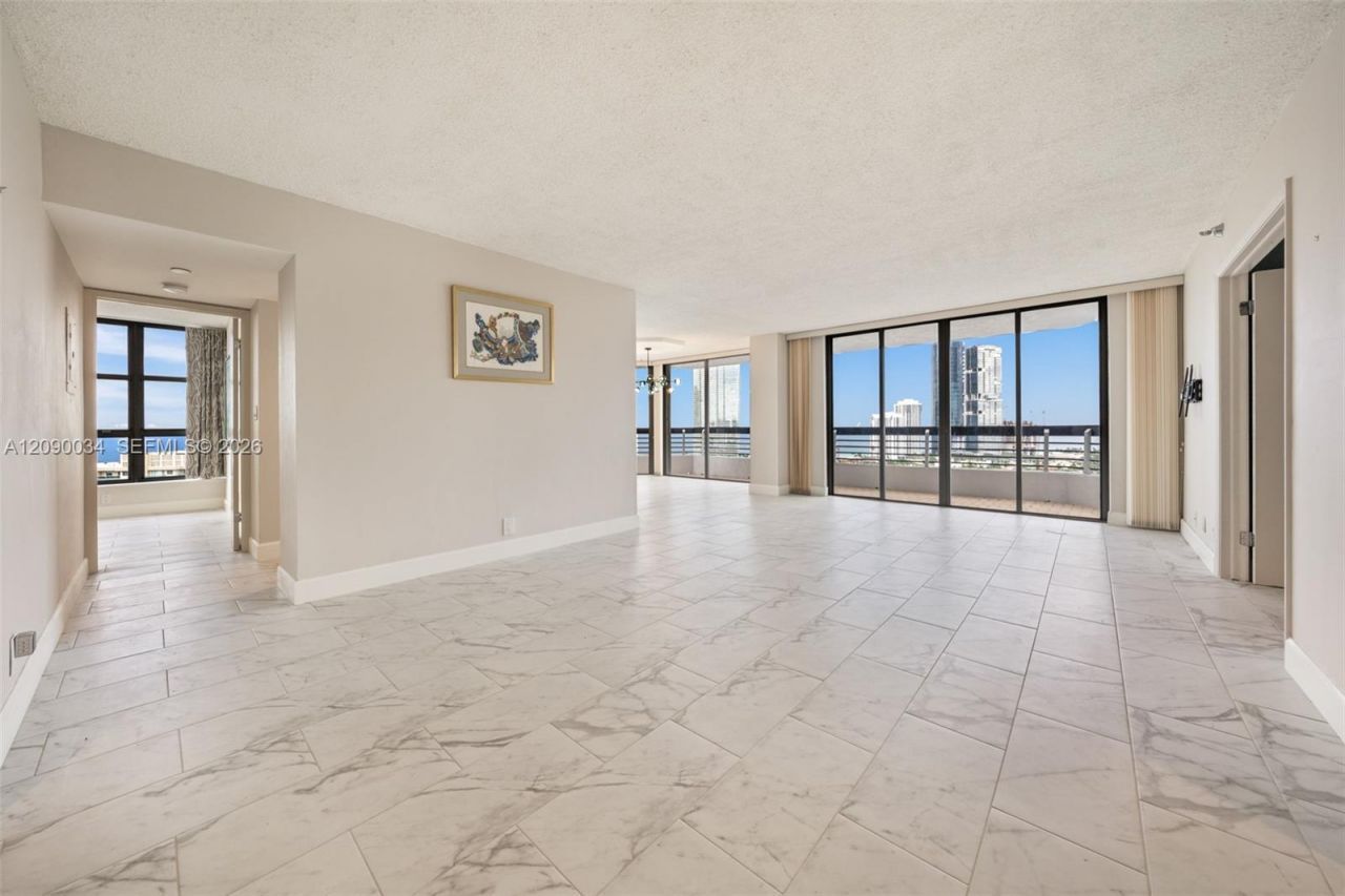 19195 Mystic Pointe Dr , Unit 2406, Aventura, FL 33180 Photo