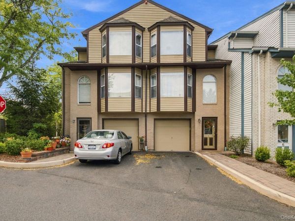 3 Nottingham Court, Nanuet, NY 10954