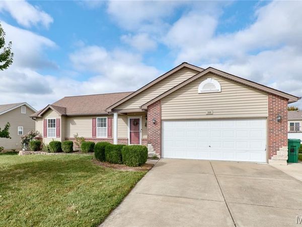 209 Gentle Pine Lane, Winfield, MO 63389