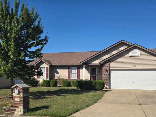 209 Gentle Pine Lane, Winfield, MO 63389