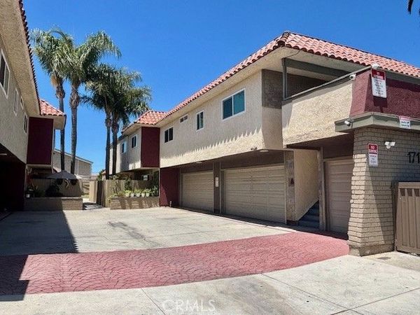 17171 Elm , Unit 1, Huntington Beach, CA 92647