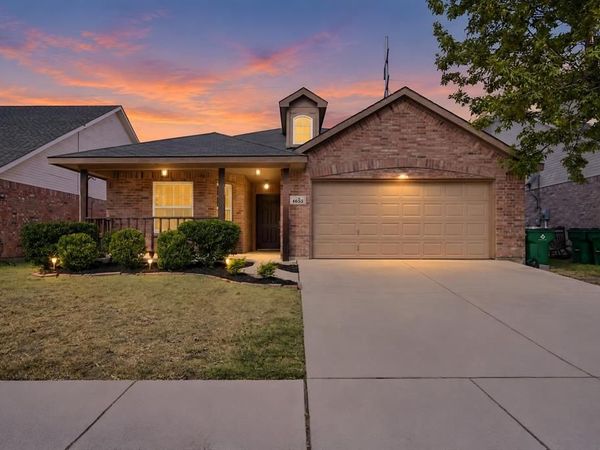 1655 Wildflower Drive , Waxahachie, TX 75165