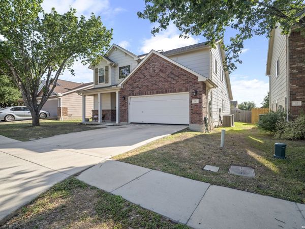 121 HAPPY TRL, Cibolo, TX 78108