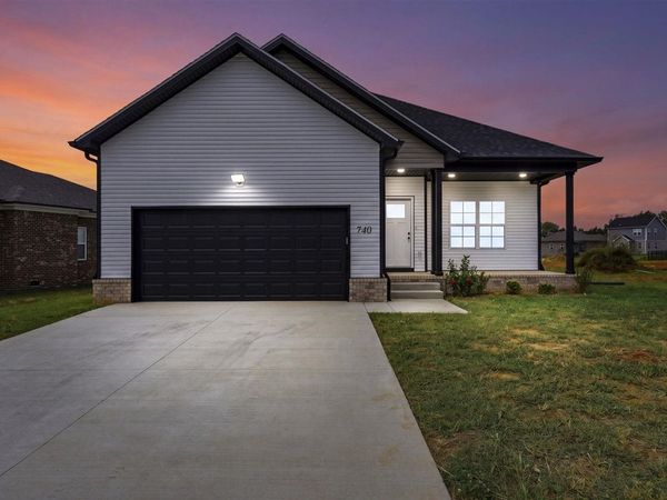 740 Shelldrake Lane , Bowling Green, KY 42101