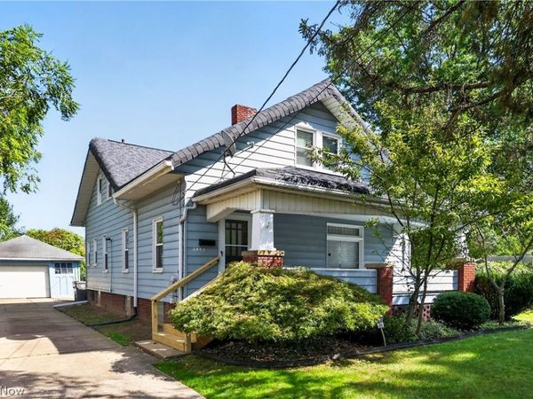3915 Howard Street , Youngstown, OH 44512